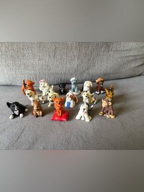 Vintage 1990s MEG M.E.G. Topps Dogs & Animals Lot of of 16 Puppy In My Pocket